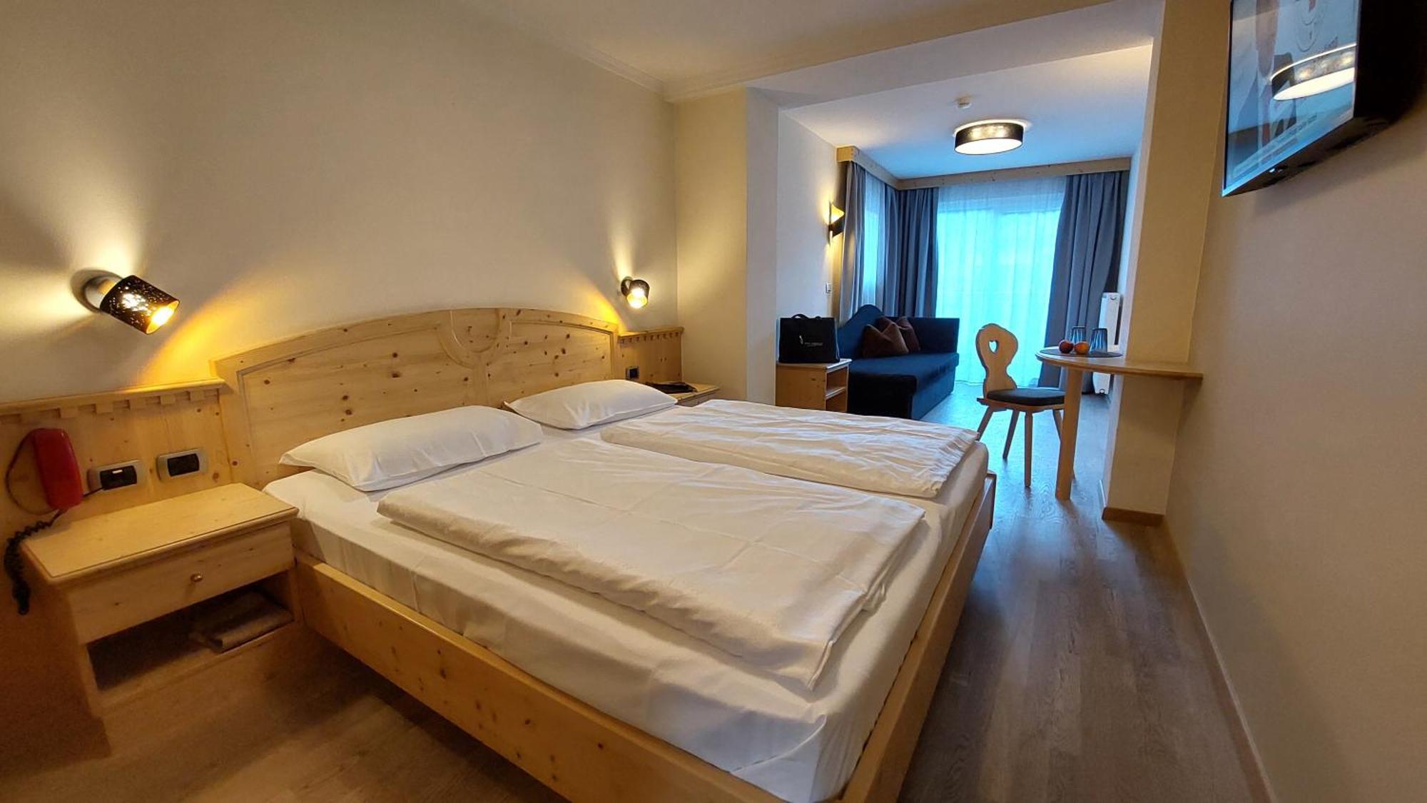 Hotel Cristallo Santa Cristina Val Gardena Esterno foto