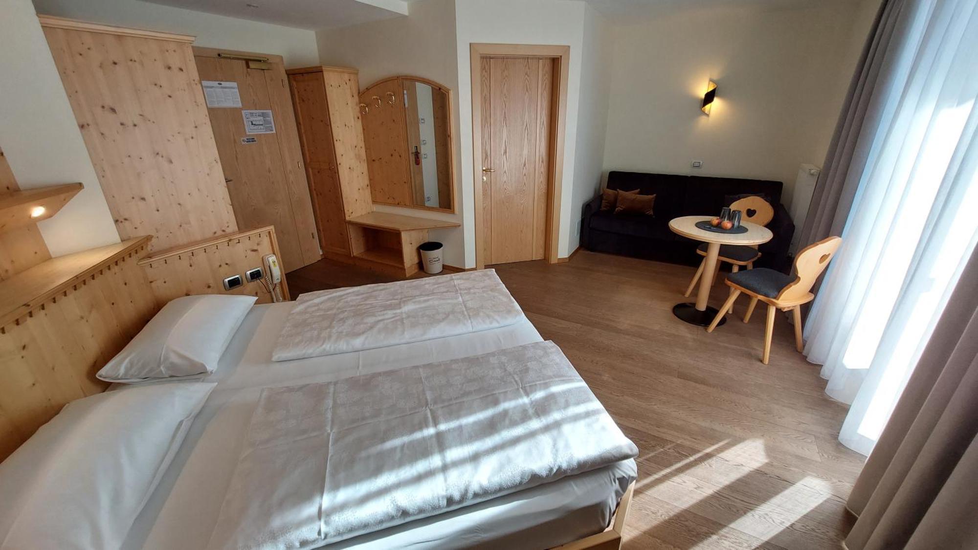 Hotel Cristallo Santa Cristina Val Gardena Esterno foto