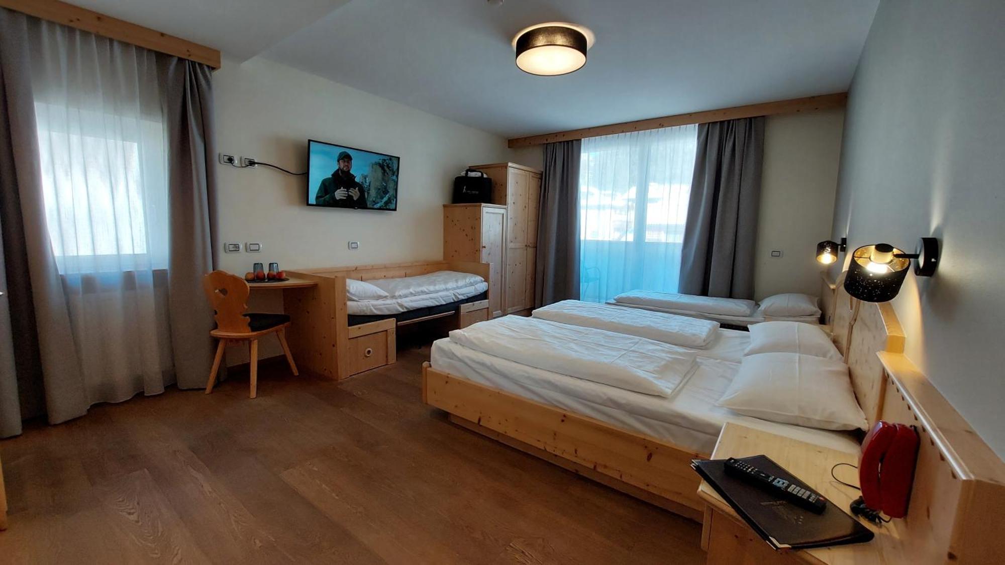 Hotel Cristallo Santa Cristina Val Gardena Esterno foto